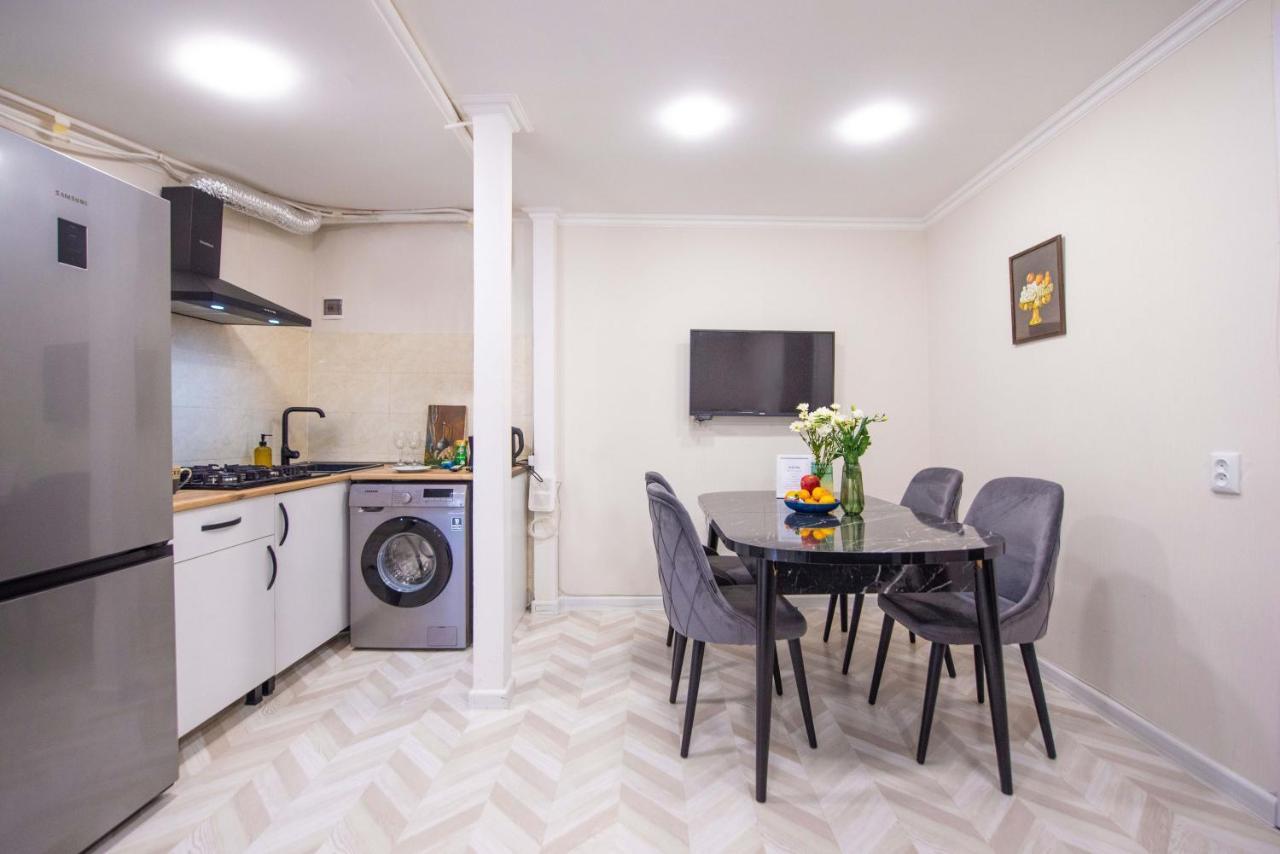 טביליסי Old Town-Booking Apartment מראה חיצוני תמונה